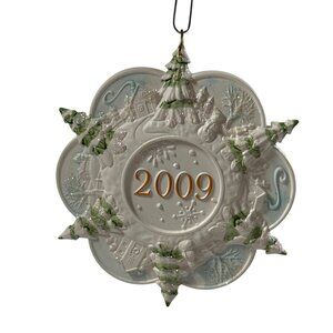 Hallmark Keepsake 2009 Christmas Ornament "A Year To Remember" By E. Kegrize
